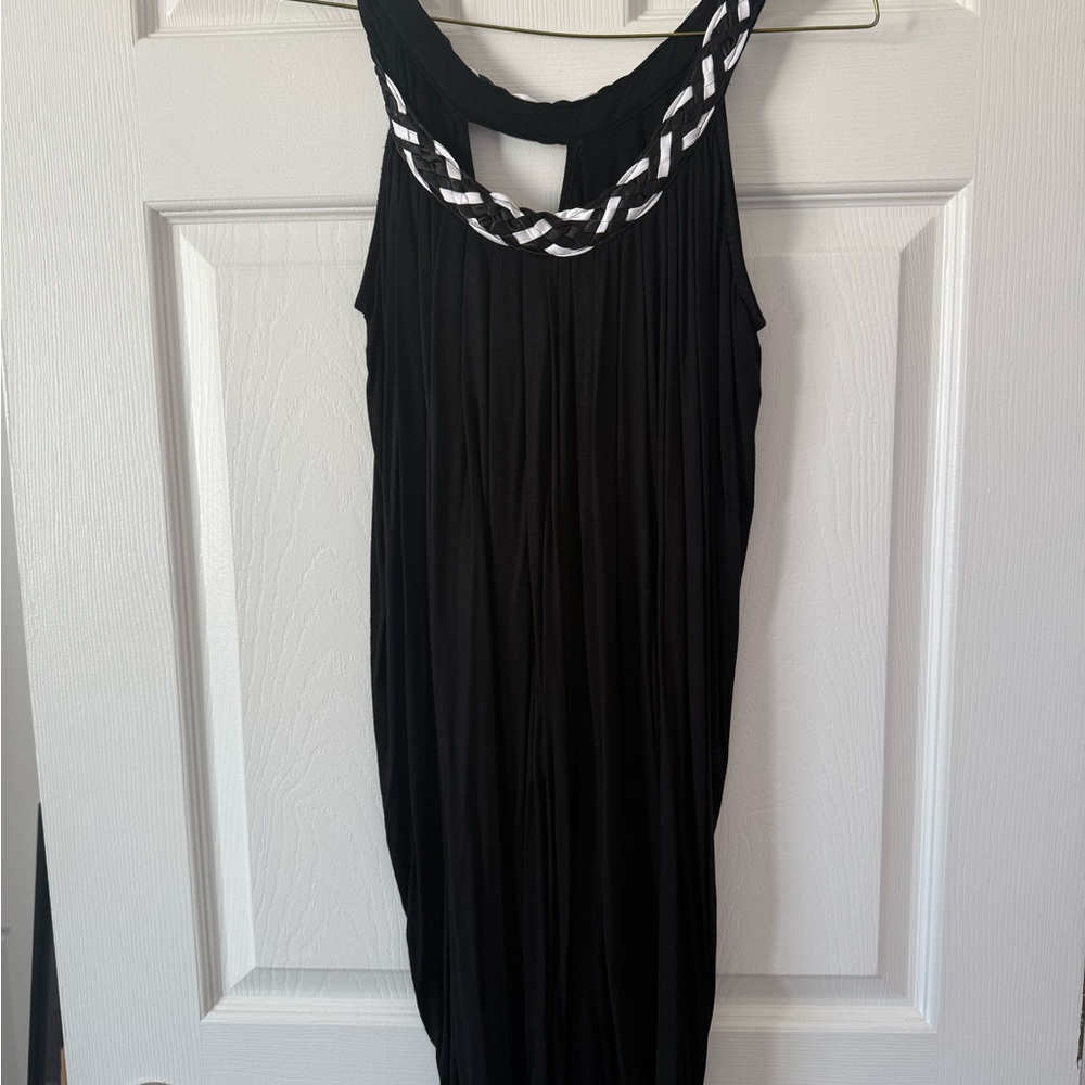 Elegant Black Sleeveless Dress